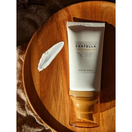 SKIN1004 CENTELLA MADAGASCAR CRÈME SOLAIRE LÉGÈRE AIR FIT