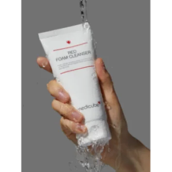 MEDICUBE RED NETTOYANT MOUSSE