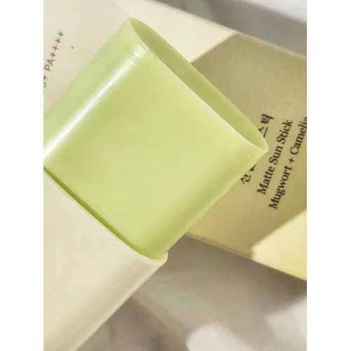 BEAUTY OF JOSEON BÂTON DE SOLEIL MAT ARMOISE + CAMÉLIA (SPF 50+ PA++++)