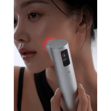 MEDICUBE AGE-R HIGH FOCUS SHOT