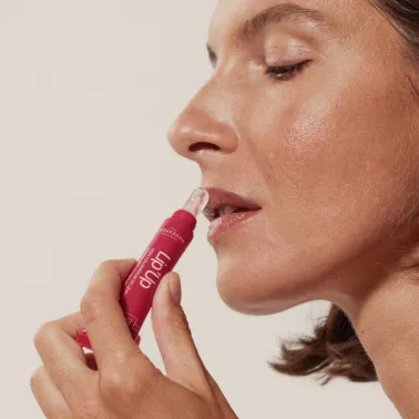 NOVEXPERT ACIDE HYALURONIQUE STICK LÈVRES LIP UP