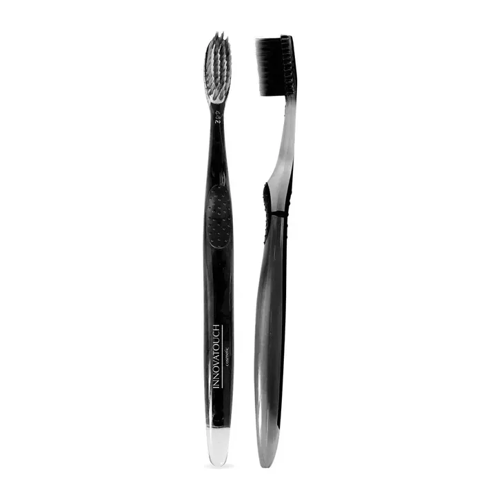 INNOVATOUCH BROSSE A DENTS AU CHARBON ACTIF