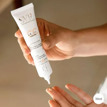 SVR CLAIRIAL MEDIUM CC CRÈME SPF50+